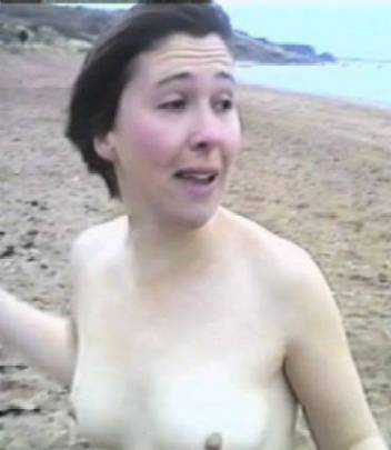 elizabeth skinning nude photos